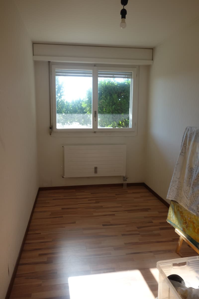Appartement de 3.5 pièces avec balcon et vue verdoyante à Evilard (12)