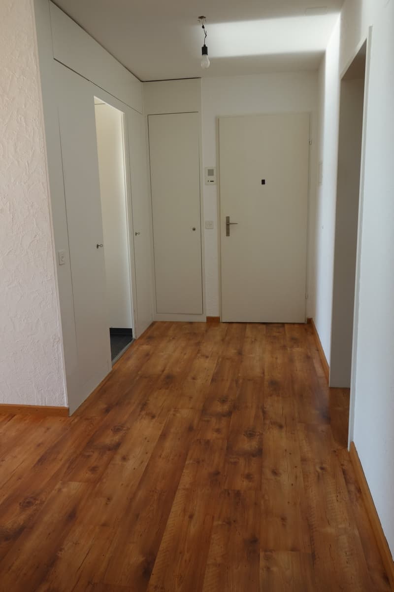 Appartement de 3.5 pièces avec balcon et vue verdoyante à Evilard (8)