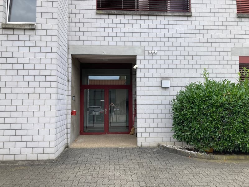 Gewerbe- & Atelierräume zur Miete am Heckenweg 29 in Aarberg (4)