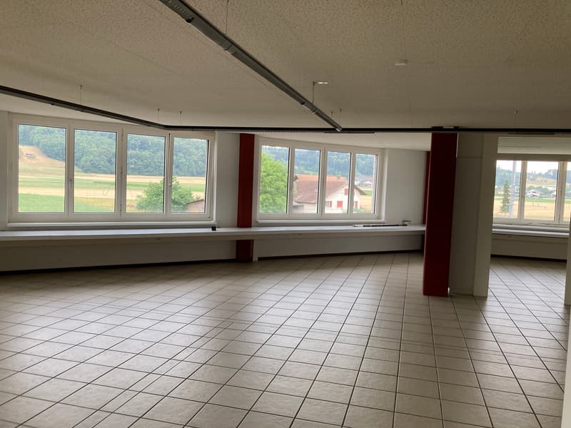 Gewerbe- & Atelierräume zur Miete am Heckenweg 29 in Aarberg (9)