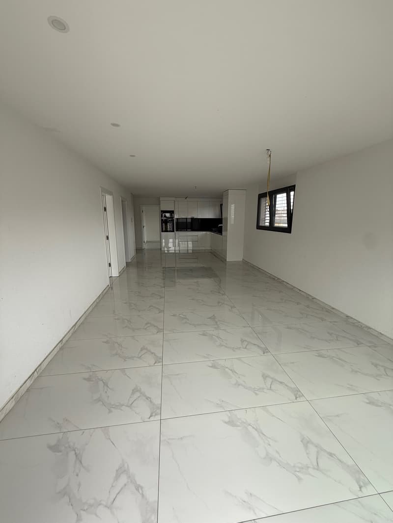 Moderne 3.5-Zi-Wohnung (82 m2) im 2. OG (3)