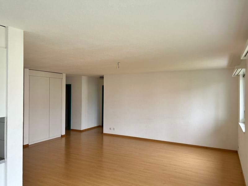 Wunderschöne , 4,5-Zimmer-Wohnung mit 88m² im 1. Obergeschoss (2)