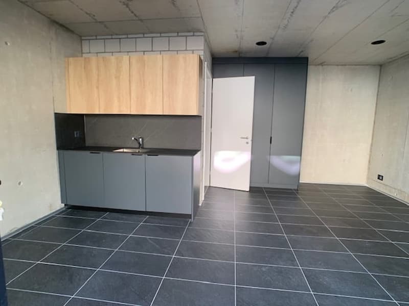 Local commercial, moderne de 25 m² au rez (2)