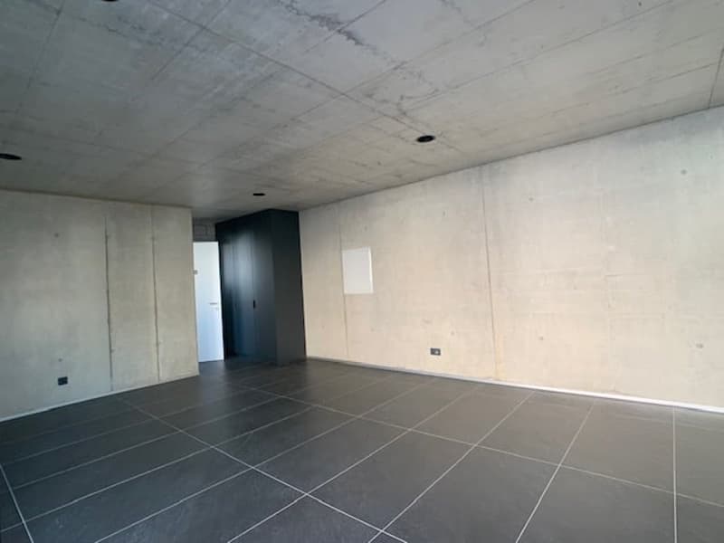 Local commercial, moderne de 45 m² au rez (2)