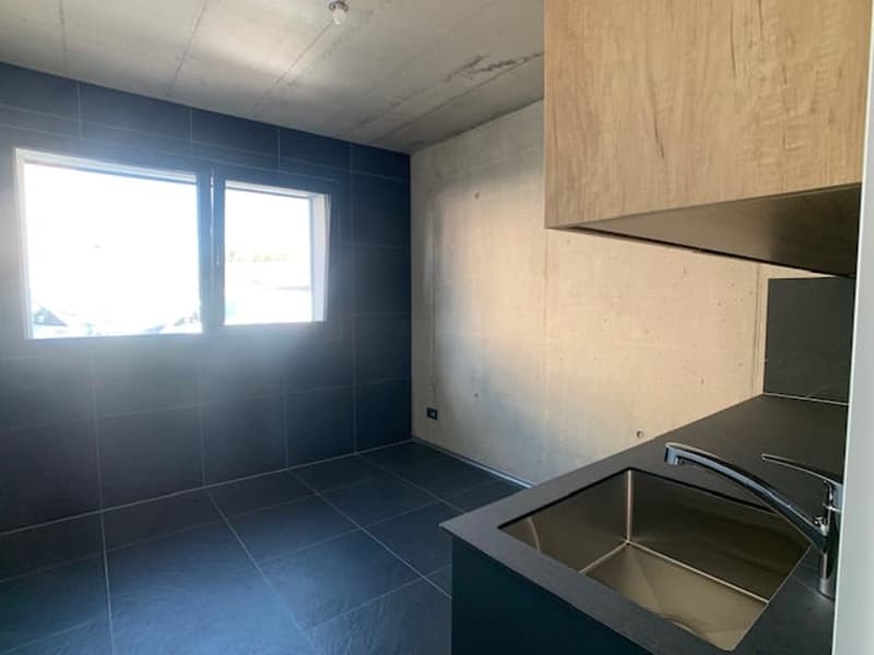 Local commercial, moderne de 45 m² au rez (1)