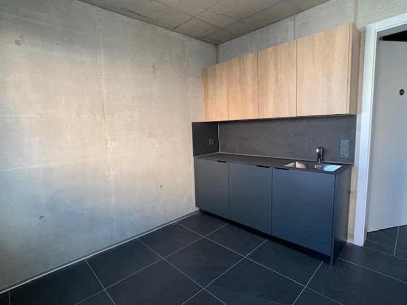 Local commercial, moderne de 45 m² au rez (4)
