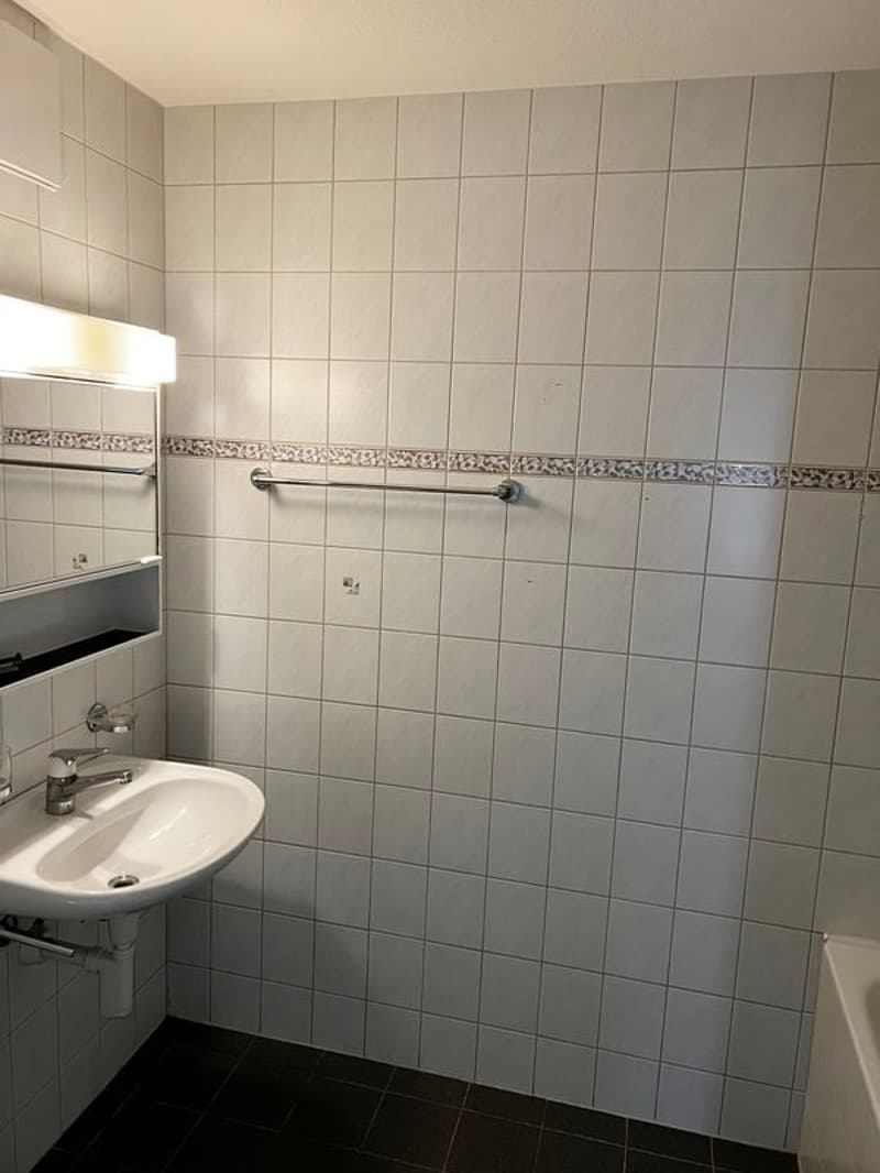 Appartement 3,5 pièces au 1er étage, avec balcon (5)