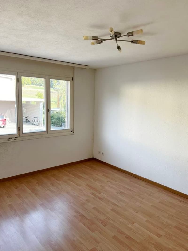 Appartement 3,5 pièces au 1er étage, avec balcon (3)