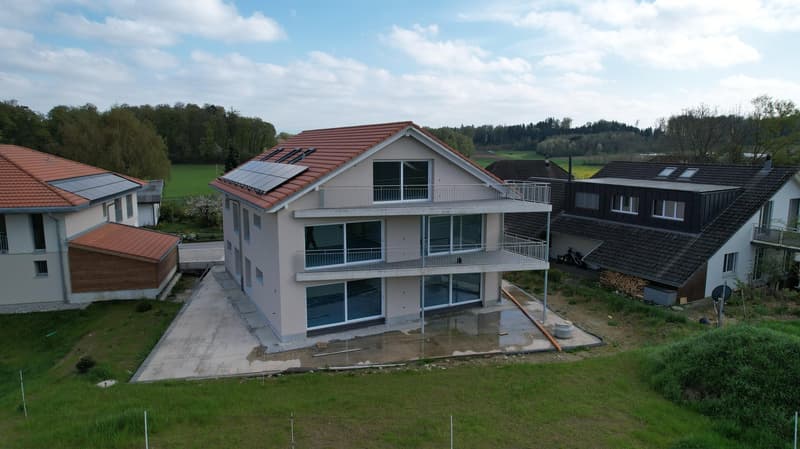 In ruhiger Dorflage - Moderne 3.5 und 4.5-Zimmer-Wohnung (2)