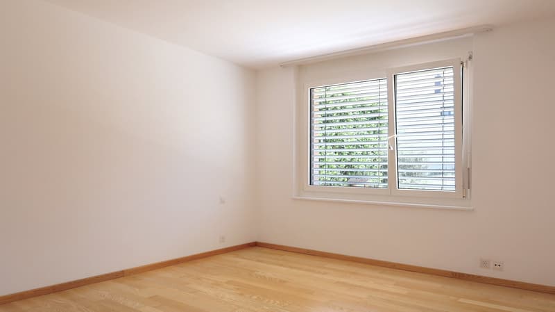 Attraktive 4.5-Zimmer-Gartenwohnung mit Wintergarten und Cheminée in Oberwil BL (11)