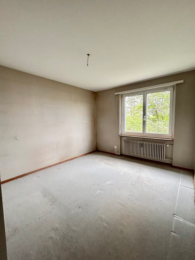 Geräumige 5-Zimmer-Wohnung mit Balkon, schöner Aussicht & Extra-Zimmer im EG (im Baurecht) (15)