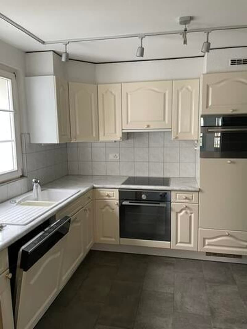 Charmantes 6.5-Zimmer-Einfamilienhaus in Balsthal (6)