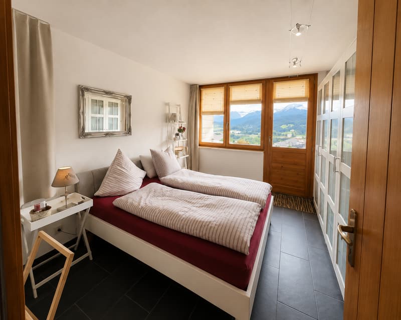 Attraktiver 4,5-Zimmer-Hausteil mit Galerie und traumhafter Aussicht in Valbella (12)