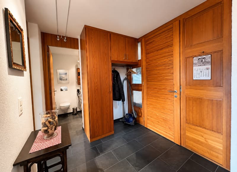 Attraktiver 4,5-Zimmer-Hausteil mit Galerie und traumhafter Aussicht in Valbella (7)