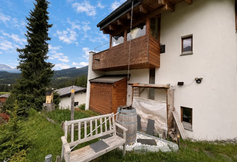 Attraktiver 4,5-Zimmer-Hausteil mit Galerie und traumhafter Aussicht in Valbella (5)