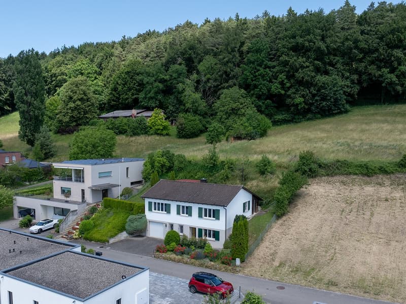 Freistehendes Einfamilienhaus mit traumhafter Fernsicht an sonniger Aussichtslage in Hüttwilen (2)