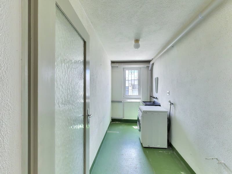 Freistehendes Einfamilienhaus mit traumhafter Fernsicht an sonniger Aussichtslage in Hüttwilen (14)