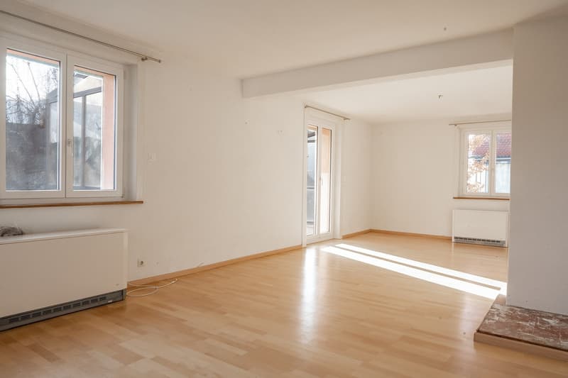Älteres, freistehendes 5,5-Zimmer-Einfamilienhaus in Büsingen auf grossem Grundstück (7)