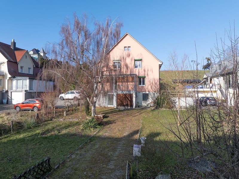 Älteres, freistehendes 5,5-Zimmer-Einfamilienhaus in Büsingen auf grossem Grundstück (4)