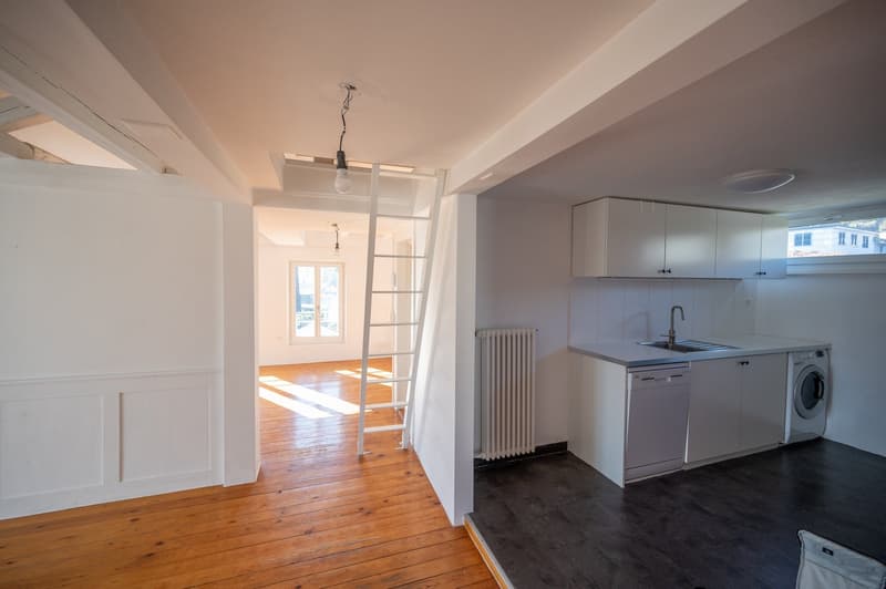 Charmante 4-Zimmer-Dachwohnung mit Seeblick in Thalwil (9)