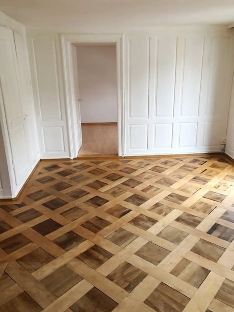 grosszügige 4 Zimmer-Wohnung mit super Aussicht, zwei Balkone und renoviertem Bad (1)