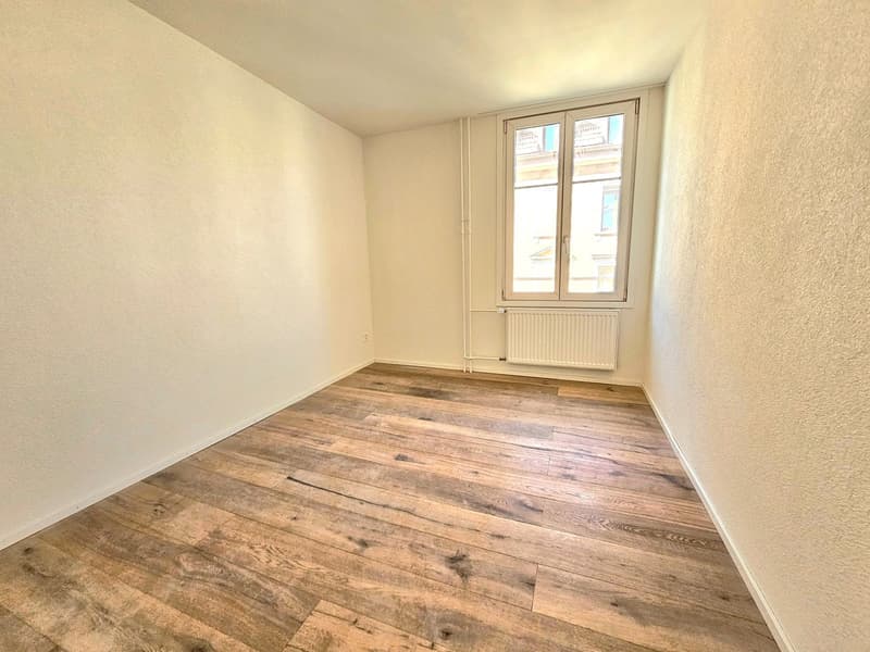 schöne, renoviete 2.5 Zimmer Wohnung (2)
