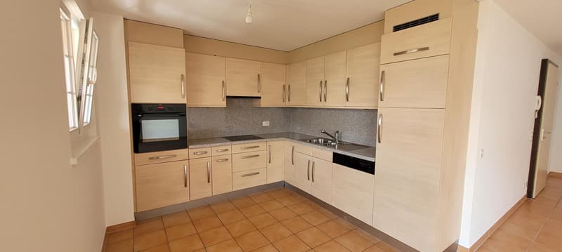 Bel appartement lumineux de 4.5 pièces au 1er étage avec balcon (3)