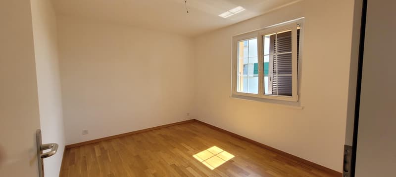 Bel appartement lumineux de 4.5 pièces au 1er étage avec balcon (7)