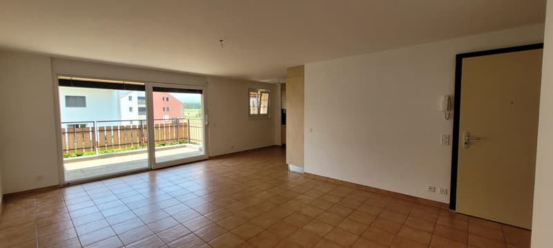 Bel appartement lumineux de 4.5 pièces au 1er étage avec balcon (2)