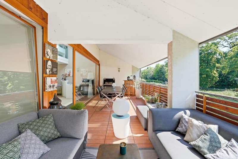Beau duplex en attique de 5,5 pièces à Bursinel (3)
