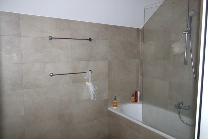 Magnifique appartement récent de 4.5 pièces aux combles à Eysins (8)
