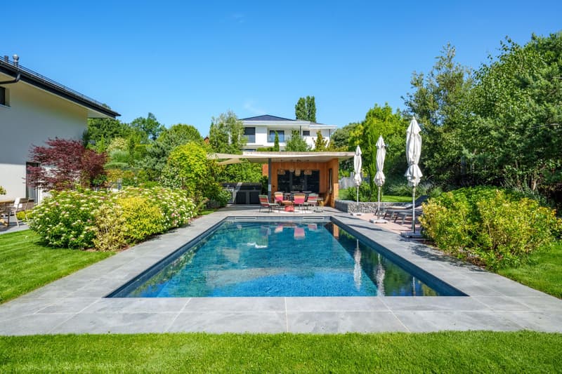 Splendide villa avec piscine à Chigny proche de Morges (1)