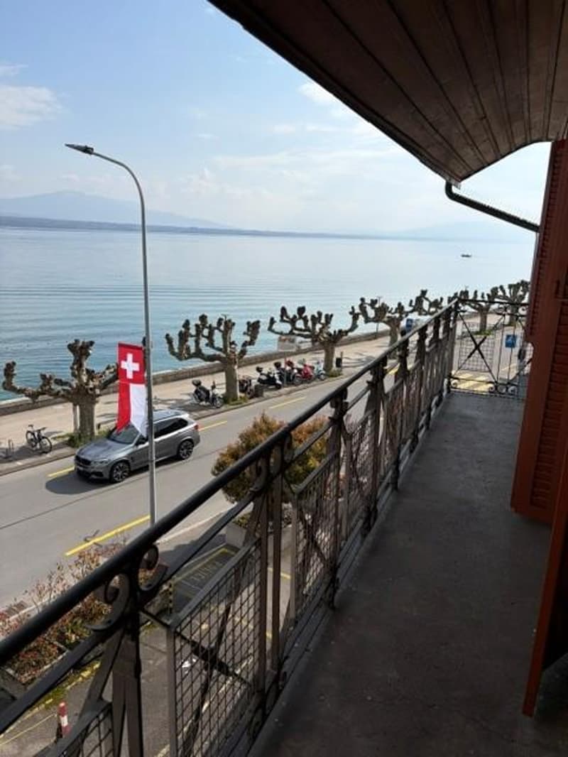 A deux pas du lac (1)