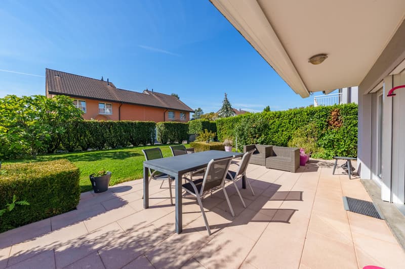 Belle maison jumelée avec terrasse et jardin à Prangins (2)