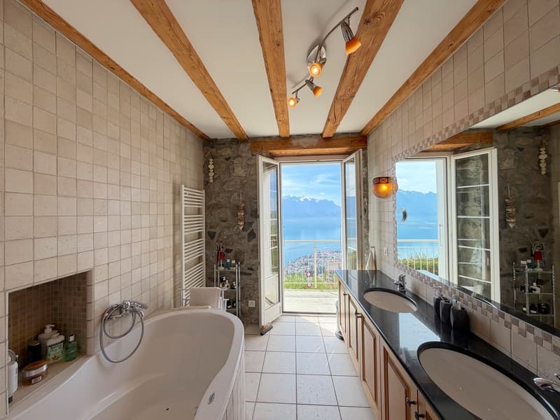EN EXCLISIVITÉ ! Villa de maître avec vue panoramique sur Montreux (11)