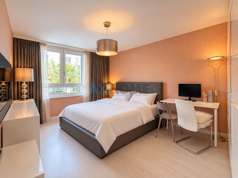 MONTREUX - Adresse d'exception en première ligne face au Léman (13)
