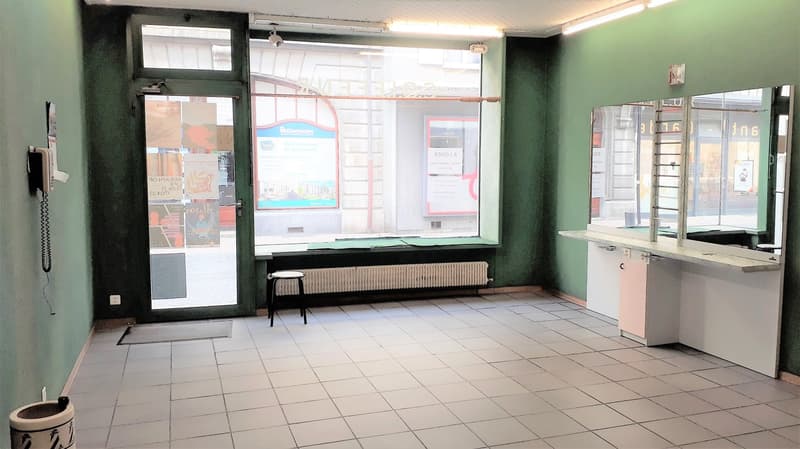 Local commercial salon de coiffure – Martigny (1)
