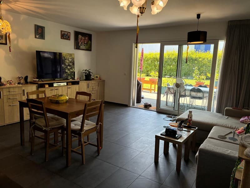 REZ avec terrasse et accès pelouse – 2 places de parc (6)