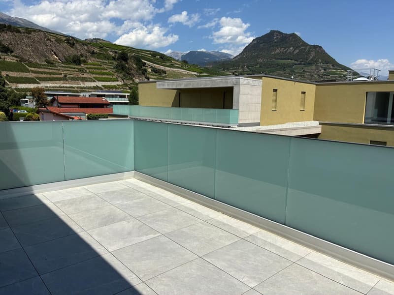 Attique – Neuf – Place de parc intérieure – Grand balcon (2)