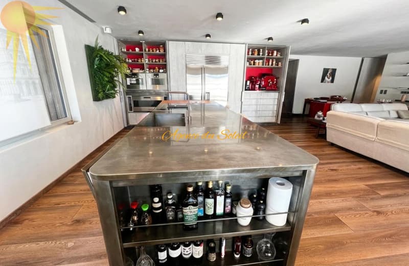 Luxueux appartement de 5.5 pièces en plein centre de la station et en bordure directe du golf ! (5)