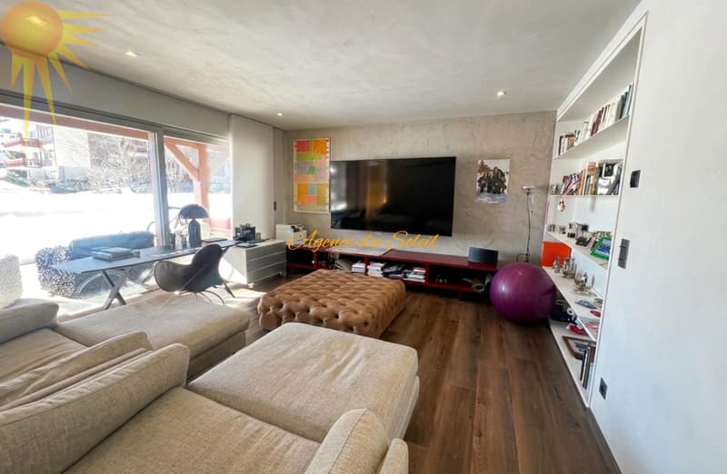 Luxueux appartement de 5.5 pièces en plein centre de la station et en bordure directe du golf ! (9)