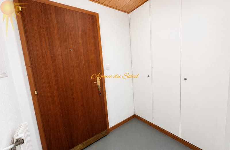 À louer (saison hiver) ce cosy et vaste studio au centre de Crans ! (9)