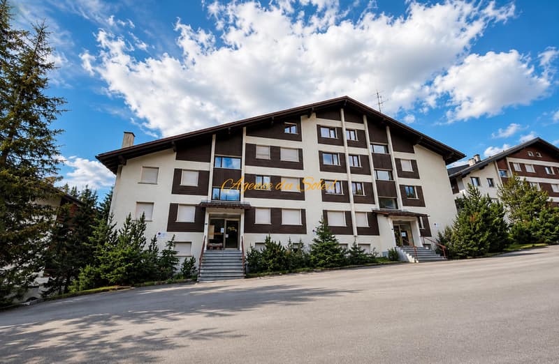 Grand studio en attique à Crans ! (8)