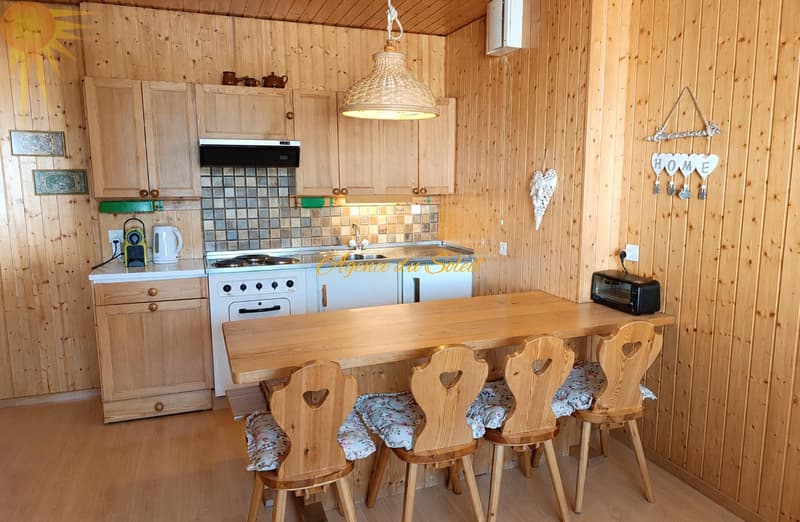 À louer à la saison : Agréable appartement 2.5 pièces en plein coeur de Crans ! (4)