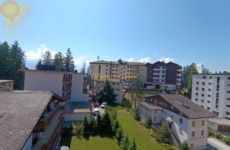 Plein coeur de Crans ! Élégant appartement de standing de 3,5 pièces avec vaste terrasse orientée est! (4)