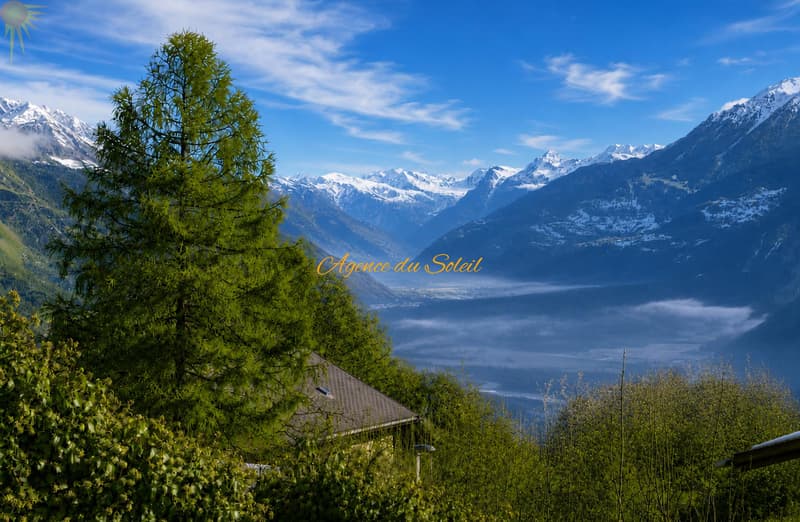 Maison à fort potentiel comprenant 2 appartements séparés, située à 5 minutes en voiture de Crans-Montana ! (4)