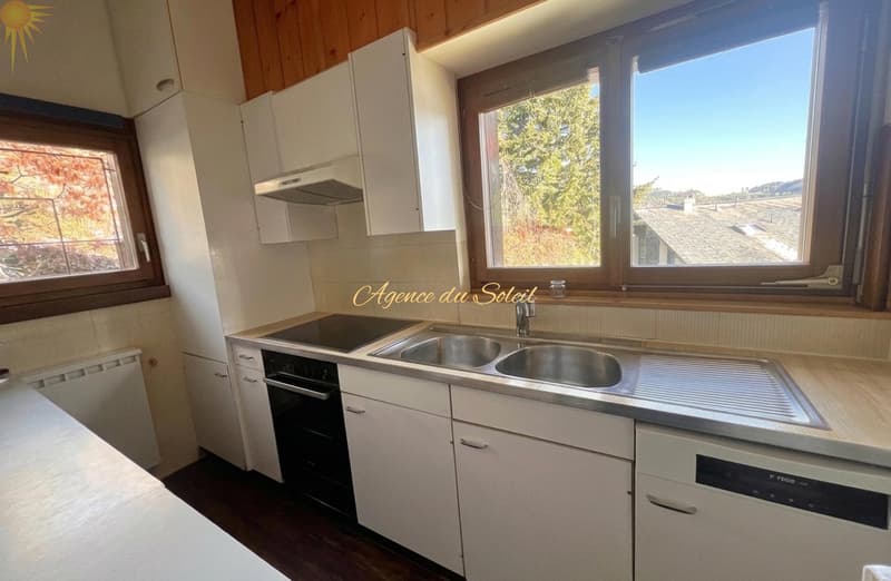 Maison à fort potentiel comprenant 2 appartements séparés, située à 5 minutes en voiture de Crans-Montana ! (5)