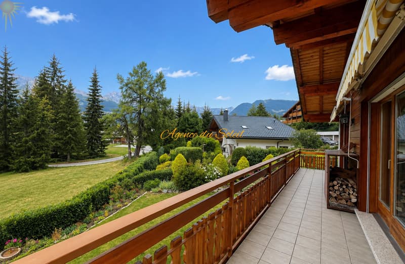 Adorable chalet familiale dans un emplacement privilégié verdoyant et calme ! (3)