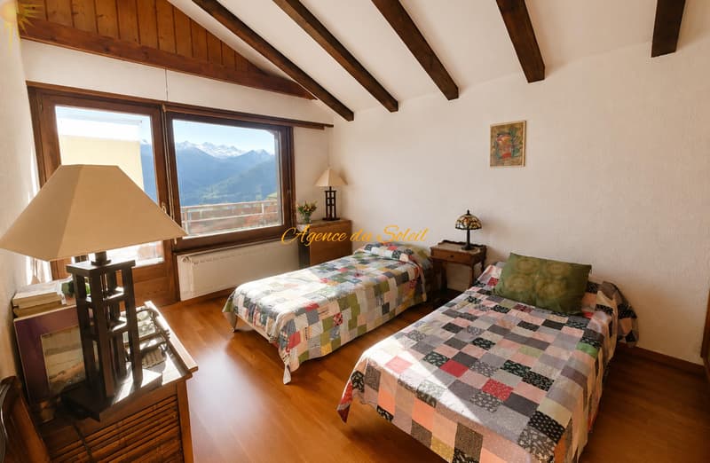 Maison à fort potentiel comprenant 2 appartements séparés, située à 5 minutes en voiture de Crans-Montana ! (11)