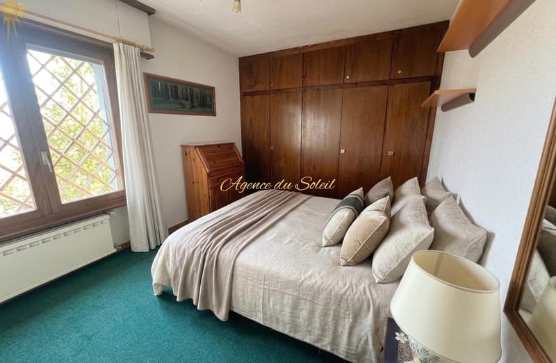 Fort potentiel pour cette maison comprenant 2 appartements séparés, située à 5 minutes en voiture de Crans-Montana ! (8)